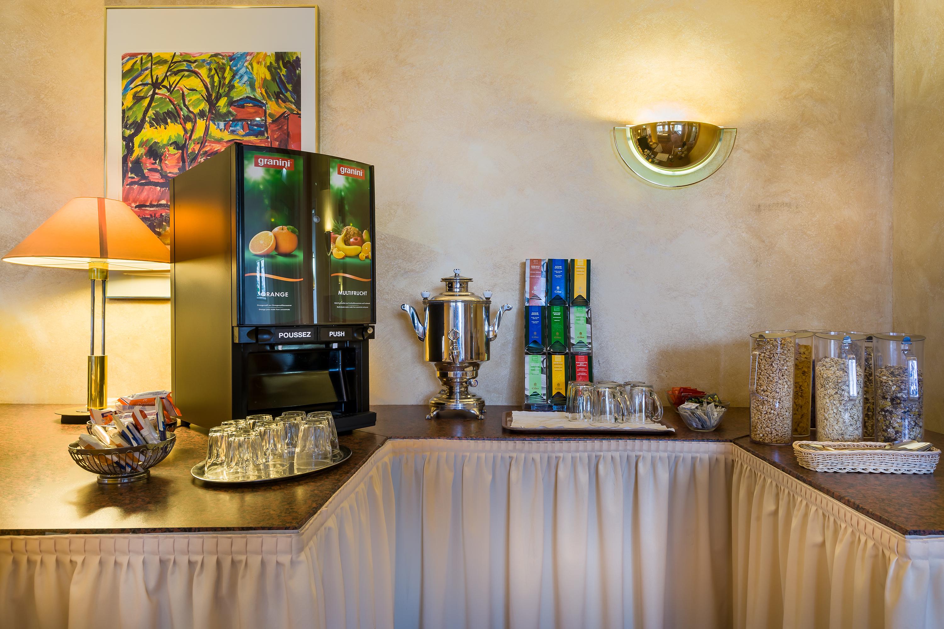 Plaza Inn Rieker Stuttgart Hauptbahnhof Екстериор снимка