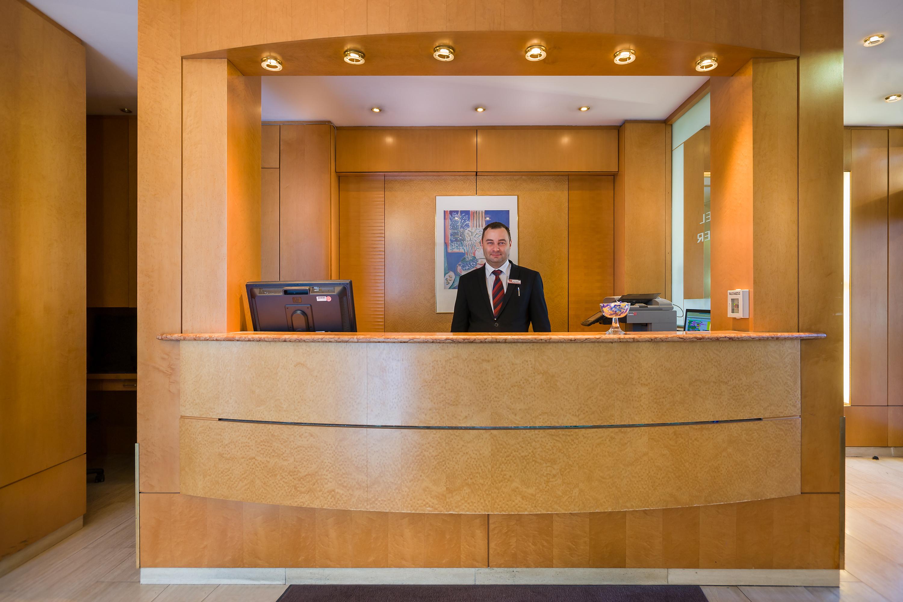 Plaza Inn Rieker Stuttgart Hauptbahnhof Екстериор снимка