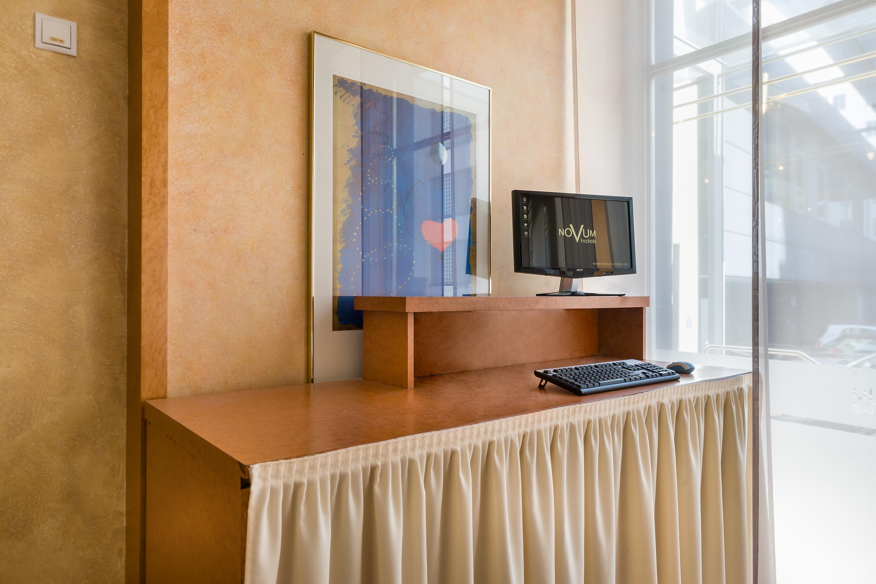 Plaza Inn Rieker Stuttgart Hauptbahnhof Екстериор снимка