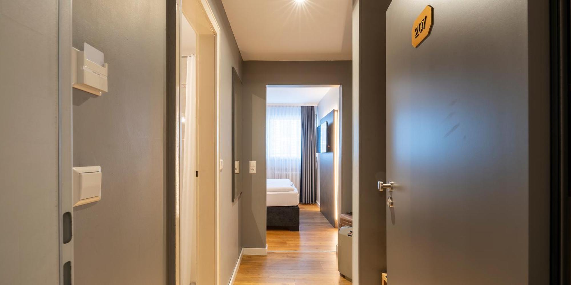 Plaza Inn Rieker Stuttgart Hauptbahnhof Екстериор снимка