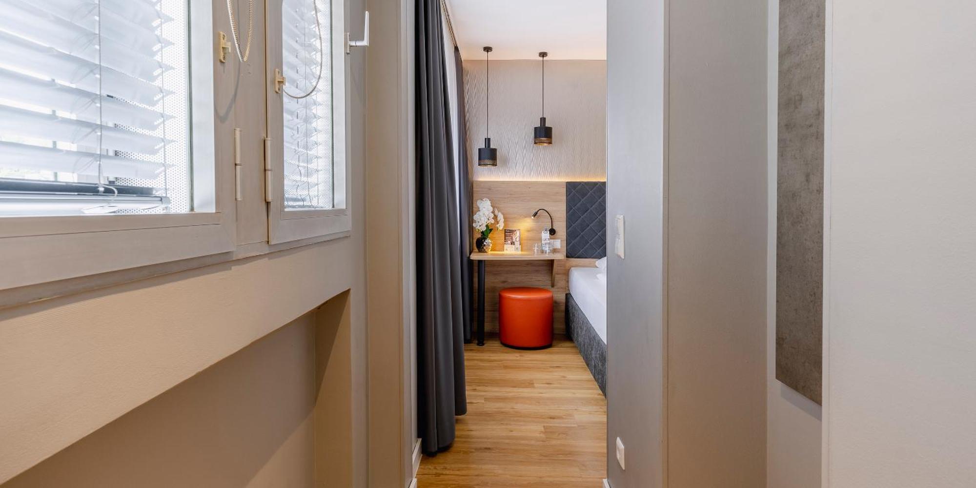 Plaza Inn Rieker Stuttgart Hauptbahnhof Екстериор снимка