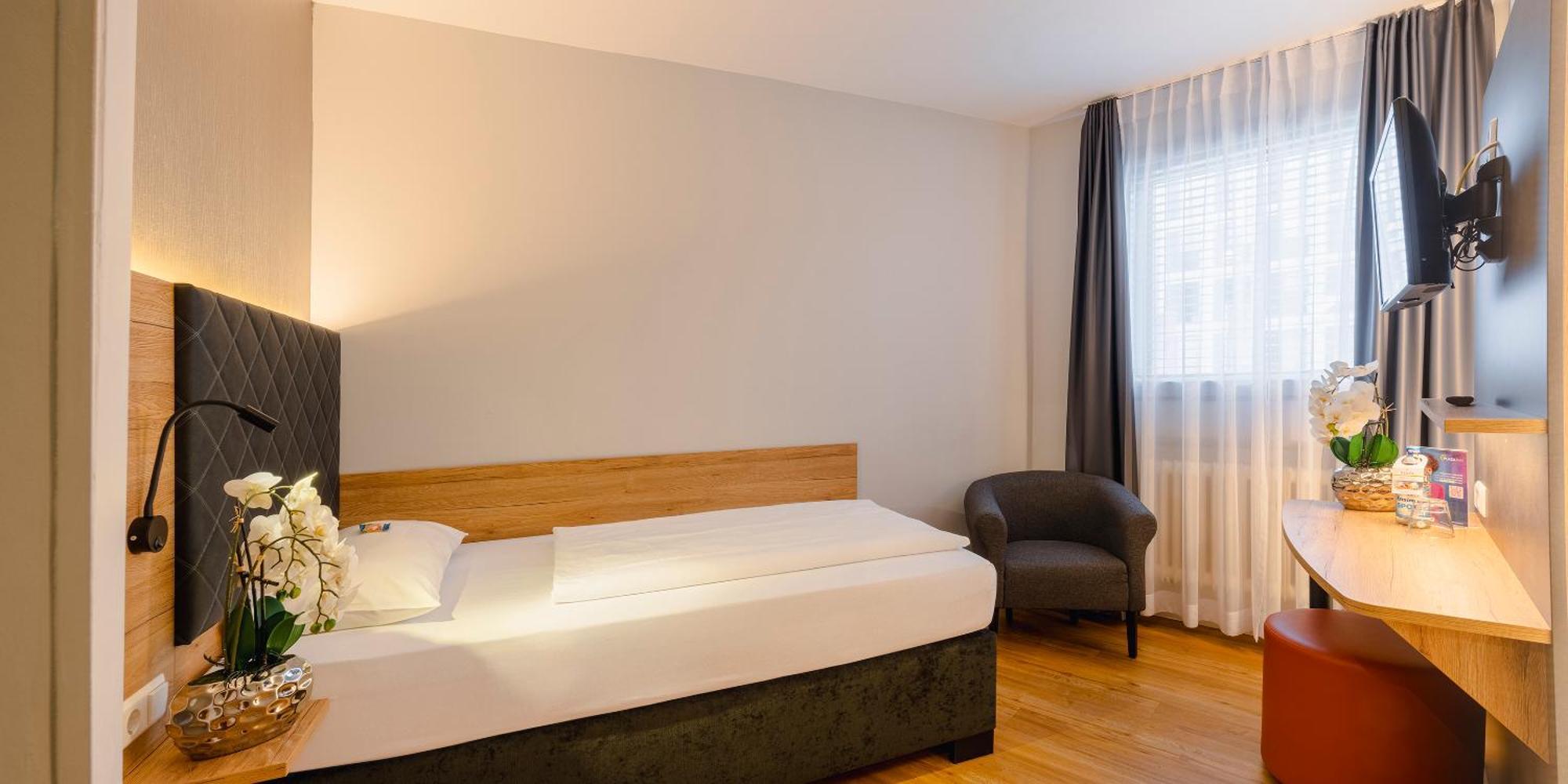 Plaza Inn Rieker Stuttgart Hauptbahnhof Екстериор снимка